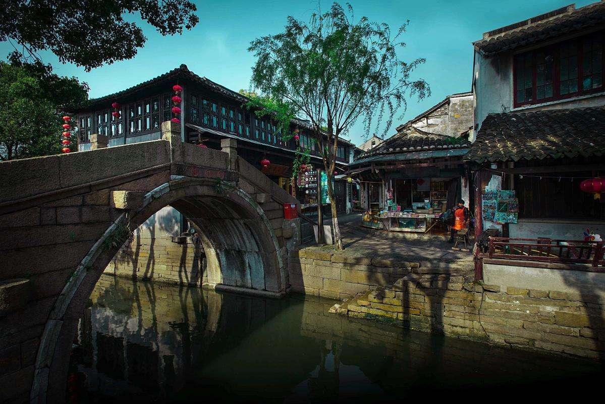 大学生对辅导员的评价和意见怎么写？游戏画面